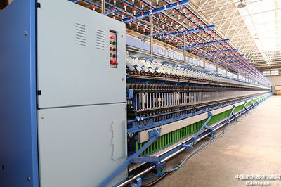 经纬纺机榆次分公司新一代JWF1572型平台式细纱机首次销售